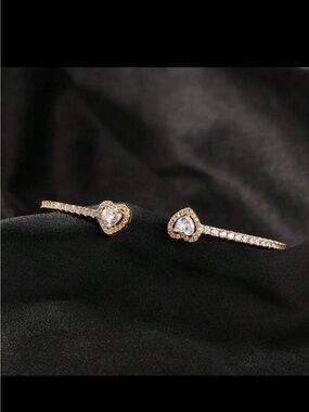 Affordable Fashion Finds Gold Heart Halo Bracelet with Clear Stones